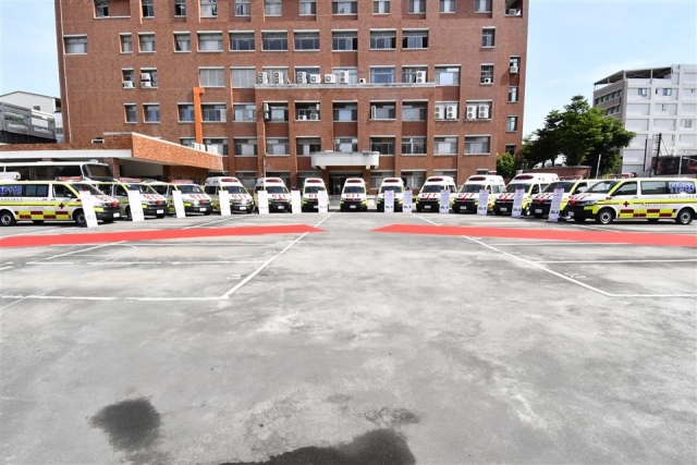 救護車聯合捐贈 